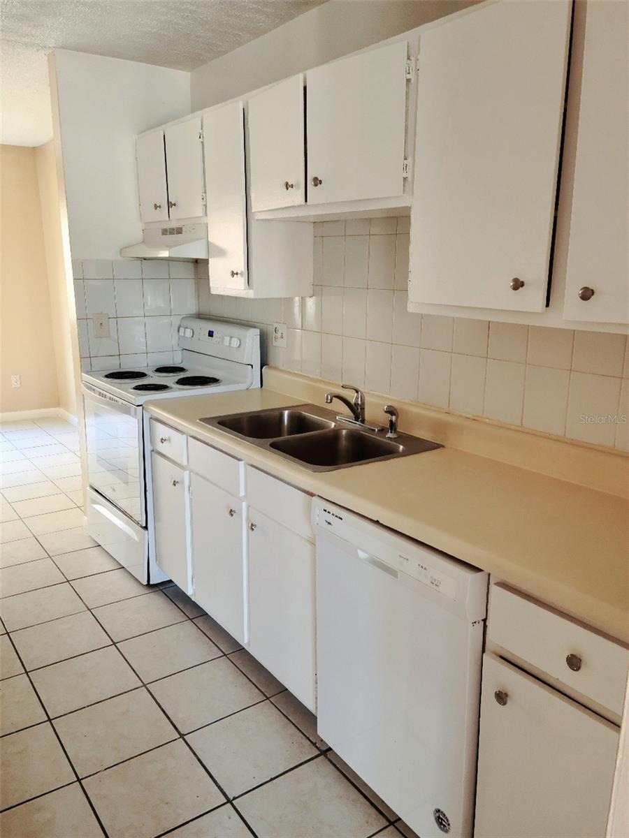 2330 HUNTINGTON GREEN CT 6