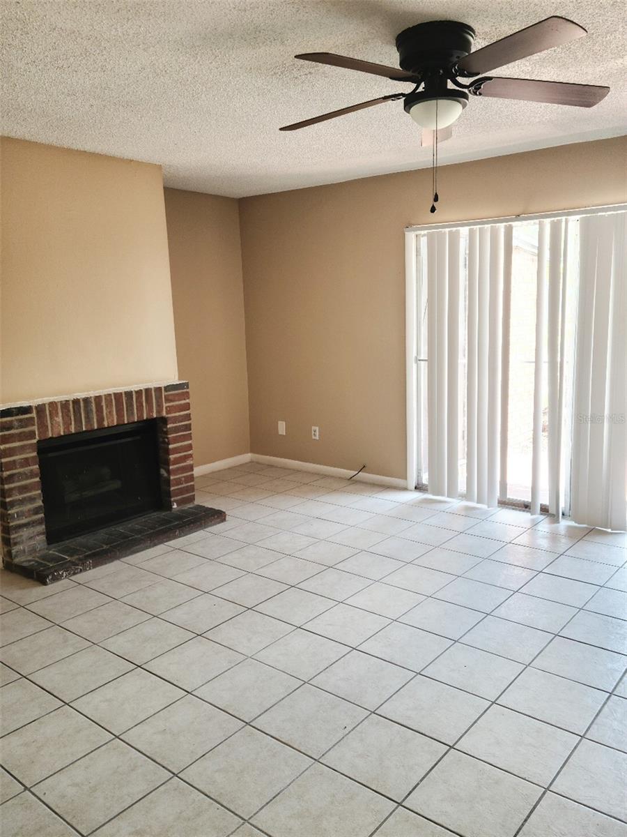 2330 HUNTINGTON GREEN CT 6