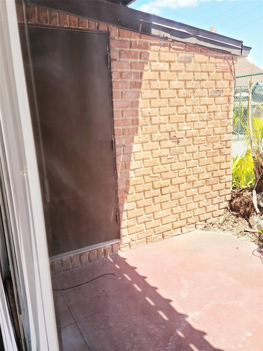 2330 HUNTINGTON GREEN CT 6