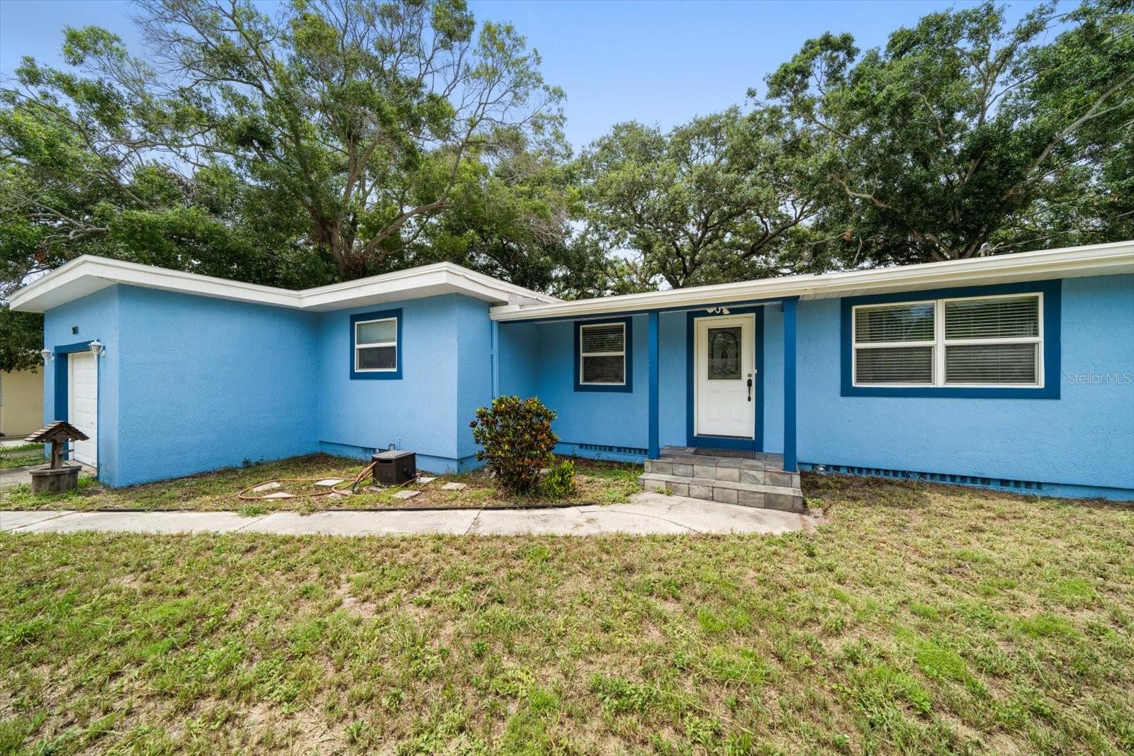 PALM RIDGE MANOR - Residential Lease