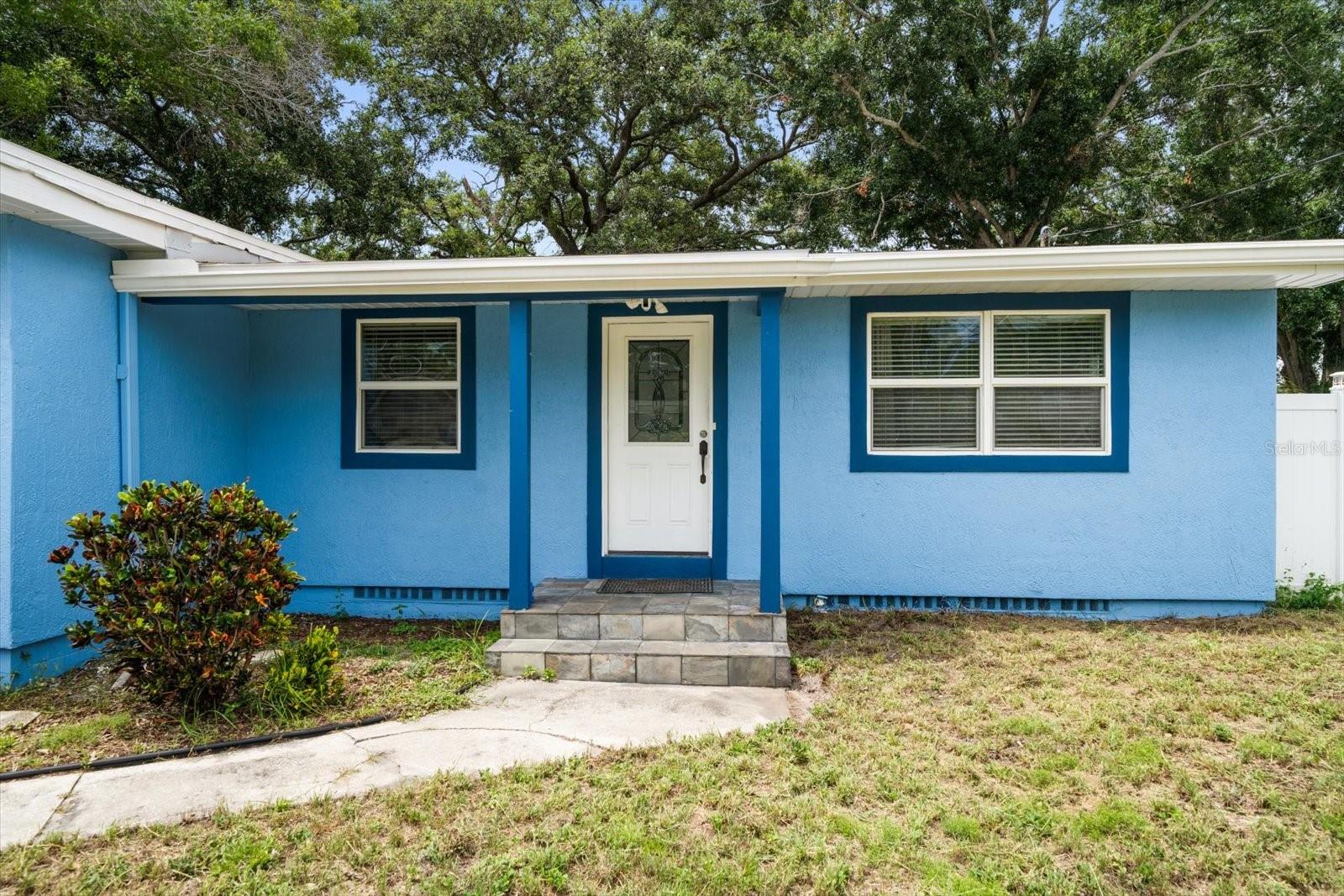 PALM RIDGE MANOR - Residential Lease