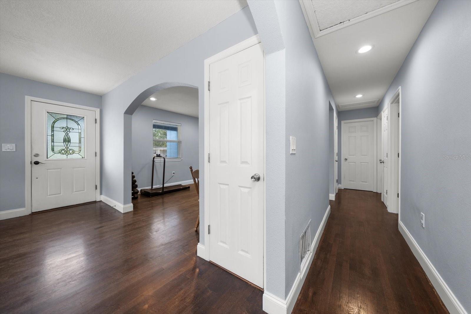 PALM RIDGE MANOR - Residential Lease
