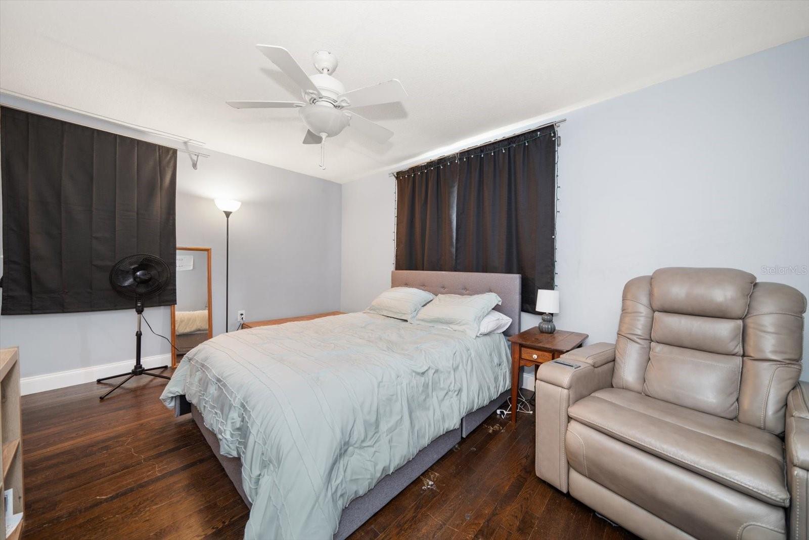 PALM RIDGE MANOR - Residential Lease