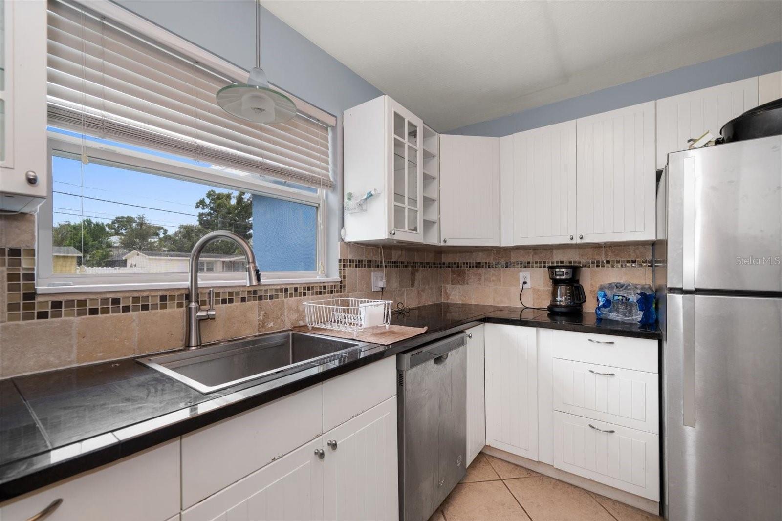 PALM RIDGE MANOR - Residential Lease