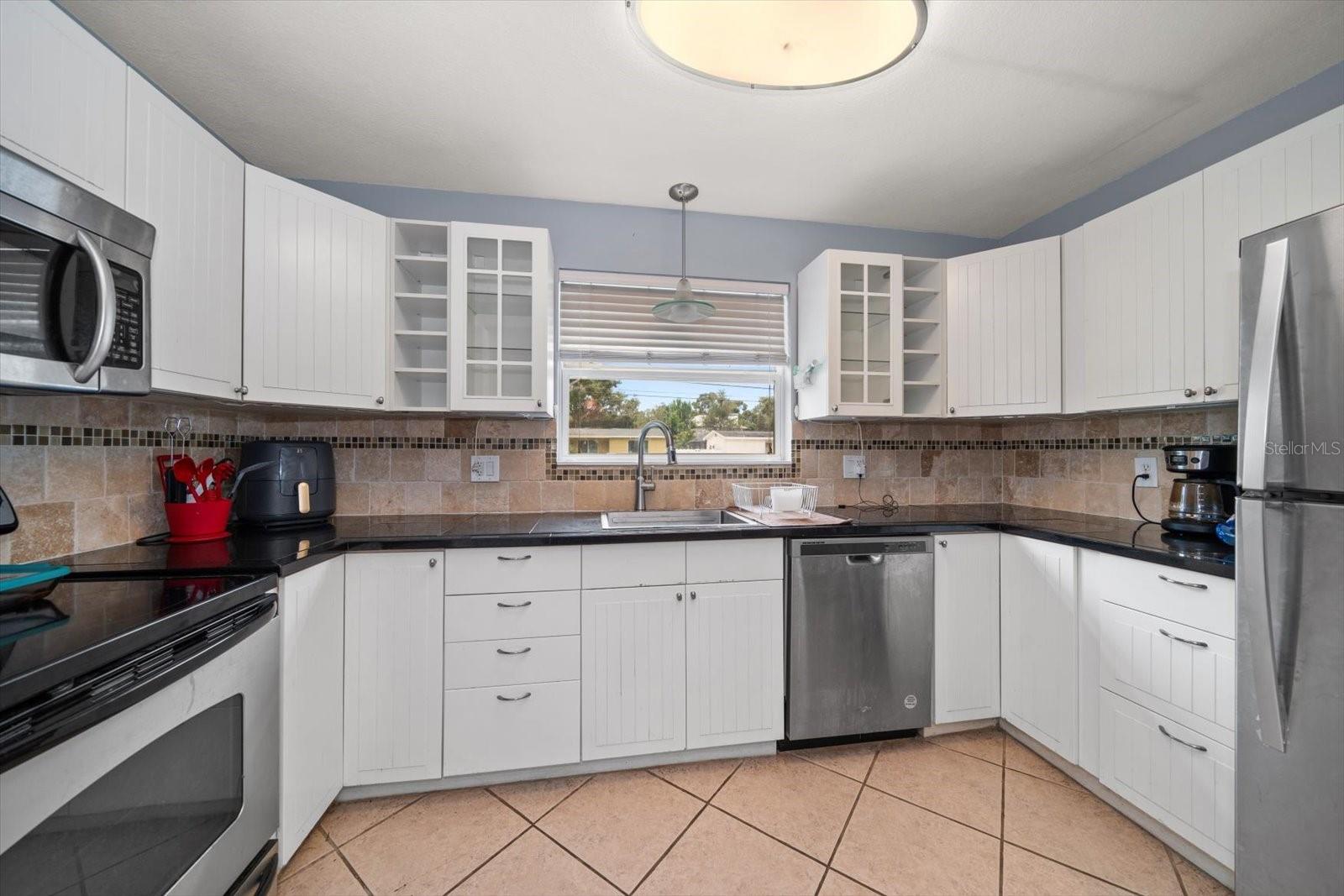 PALM RIDGE MANOR - Residential Lease