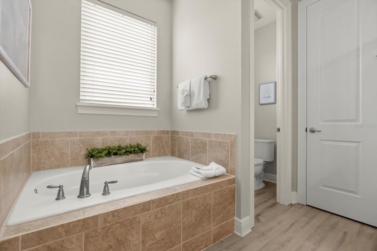 REUNION WEST VLGS NORTH - Residential