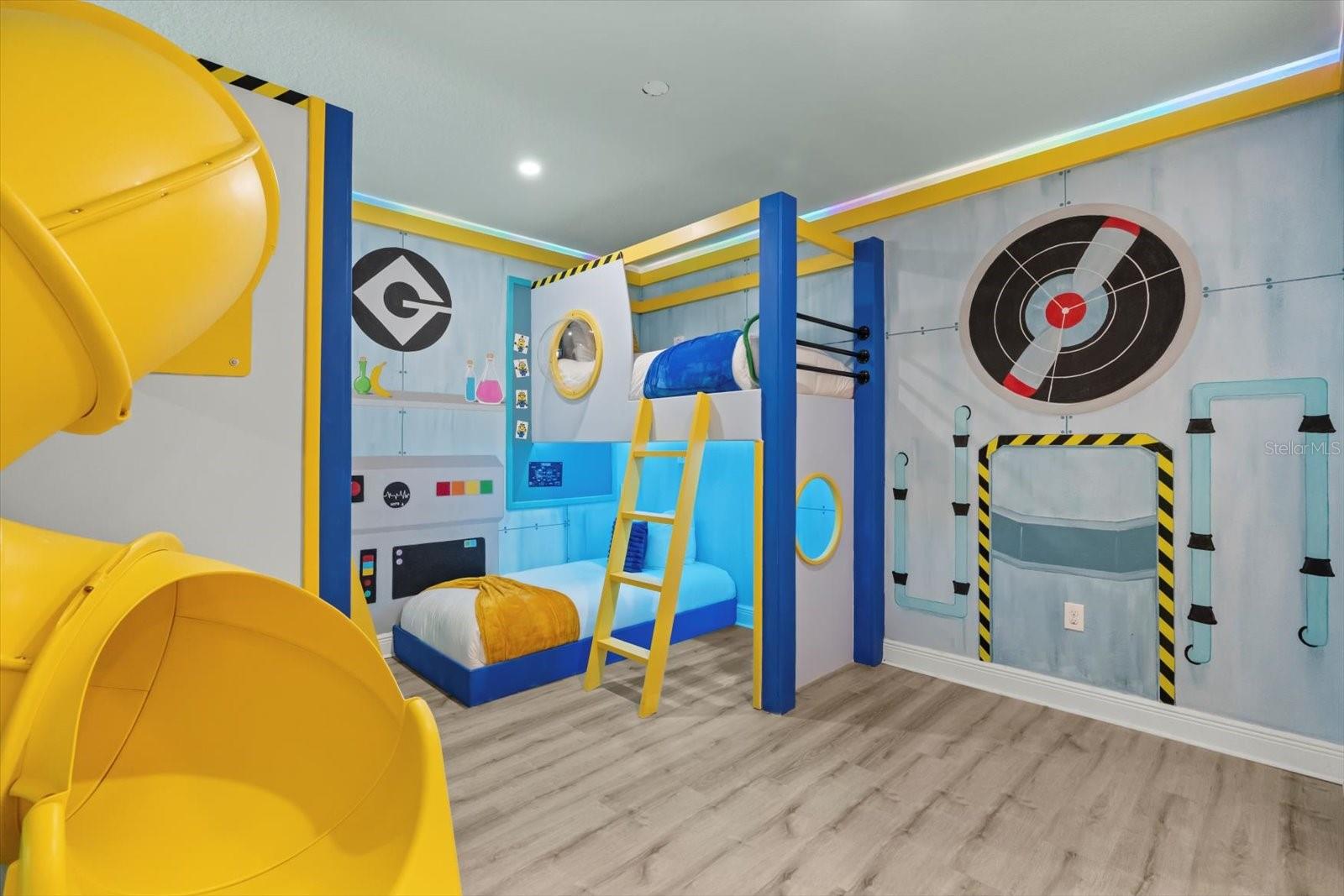 REUNION WEST VLGS NORTH - Residential