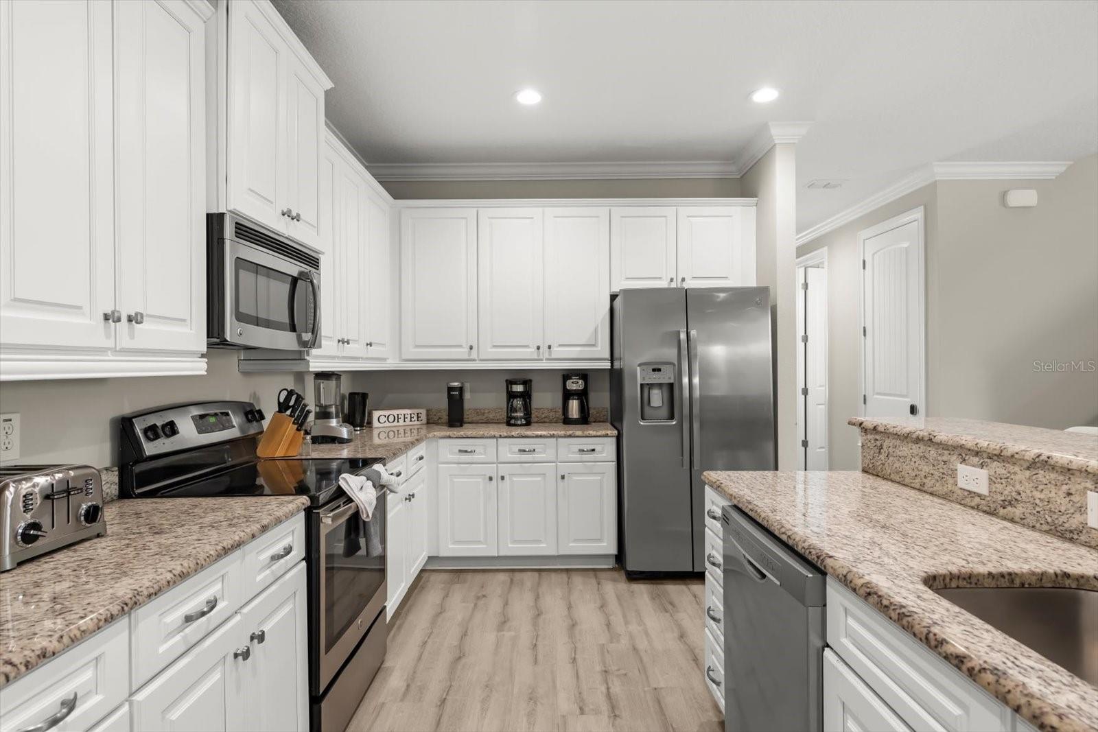 REUNION WEST VLGS NORTH - Residential