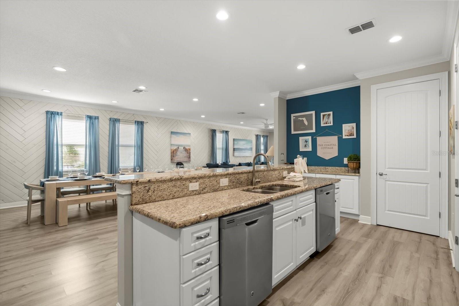 REUNION WEST VLGS NORTH - Residential