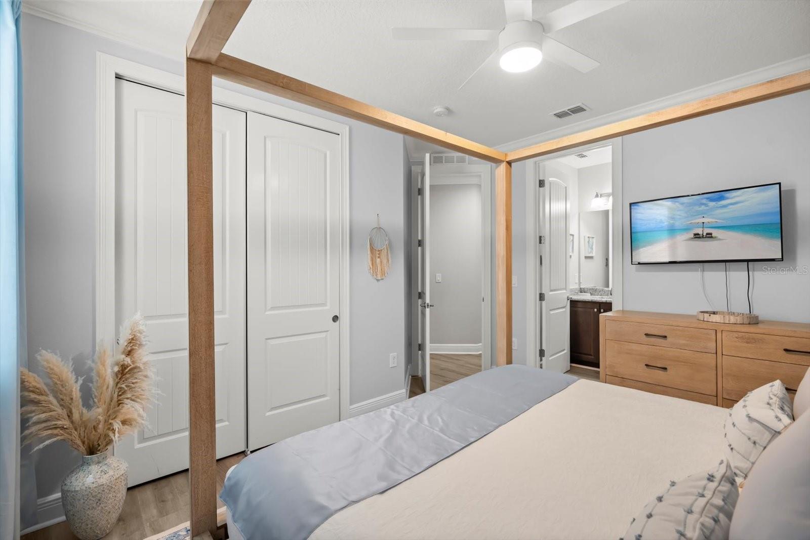 REUNION WEST VLGS NORTH - Residential