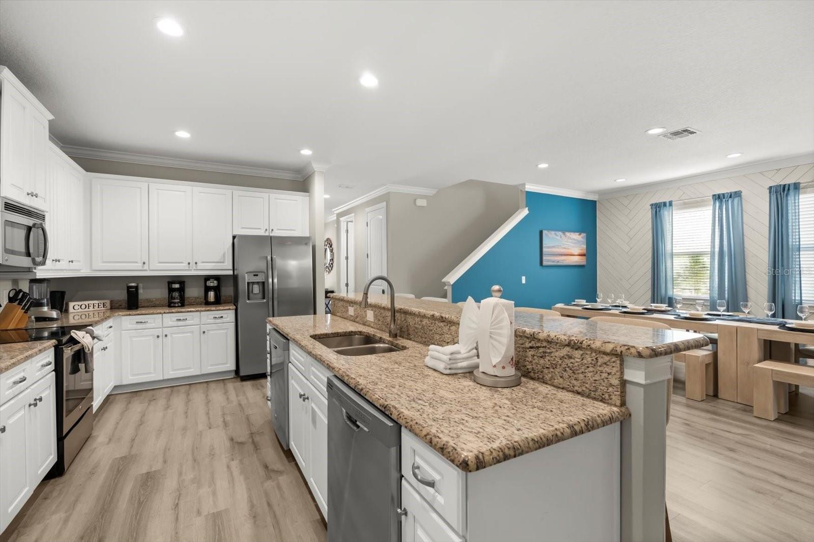 REUNION WEST VLGS NORTH - Residential