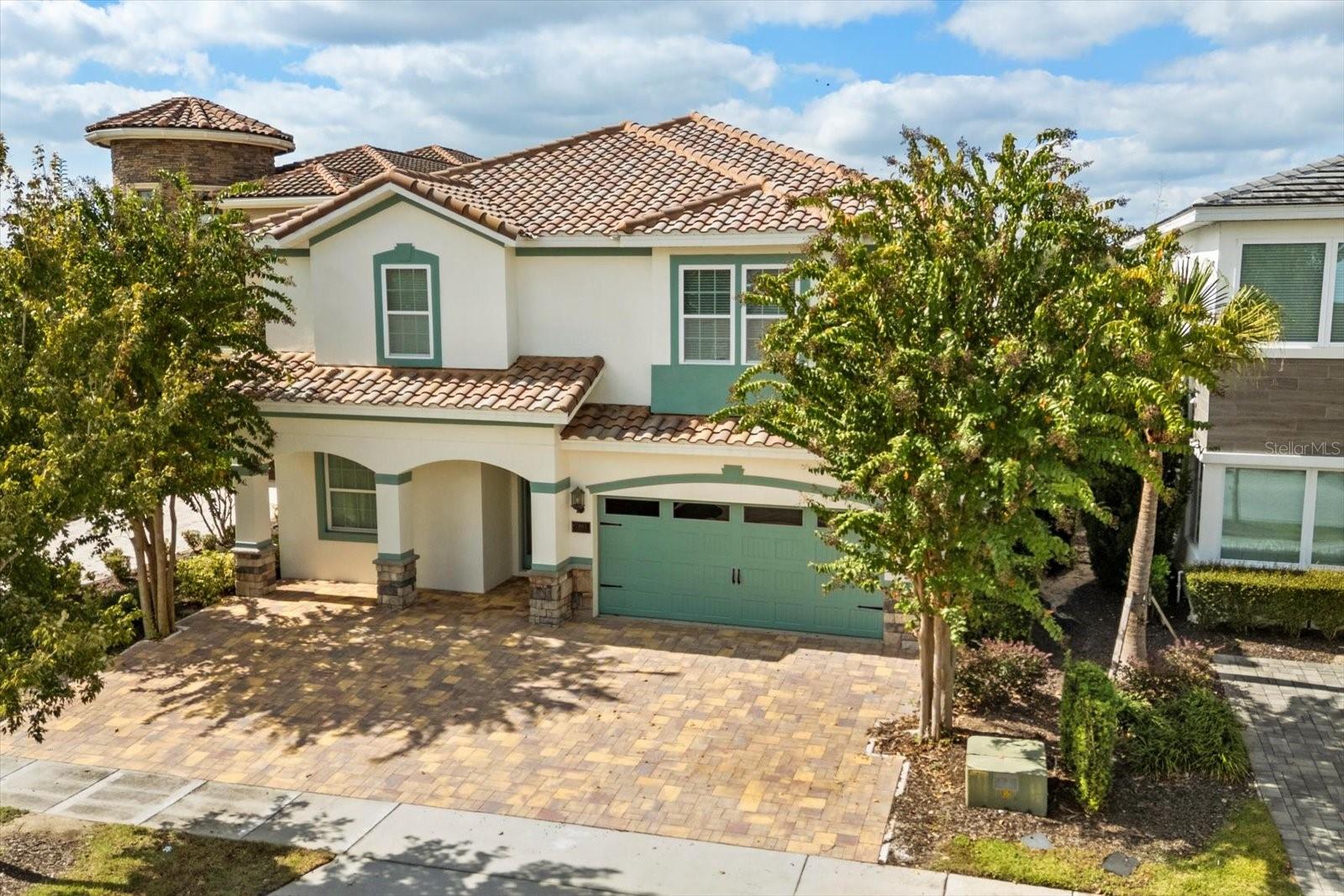 REUNION WEST VLGS NORTH - Residential