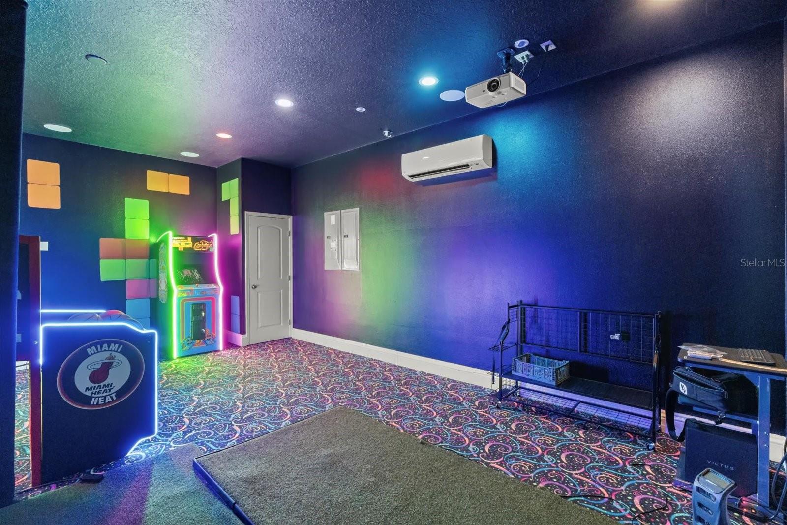 REUNION WEST VLGS NORTH - Residential