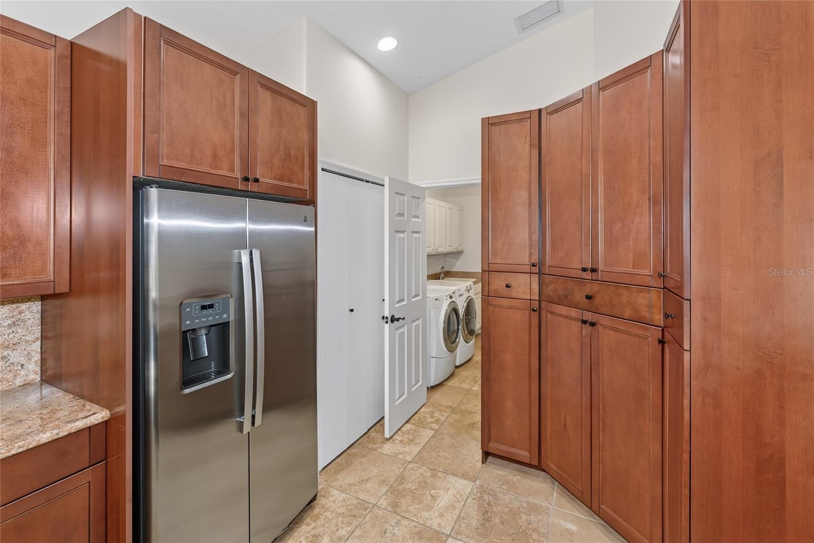 INDIGO RIDGE AT UNIVERSITY PLACE - Residential