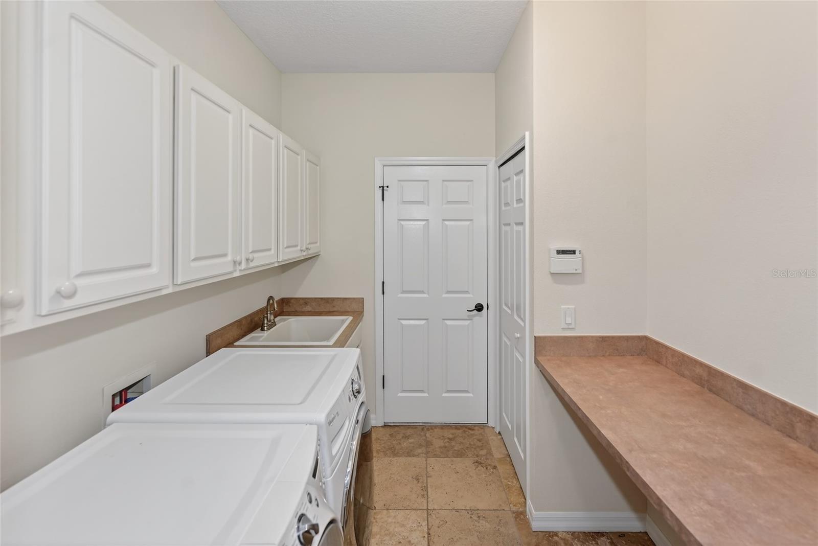 INDIGO RIDGE AT UNIVERSITY PLACE - Residential