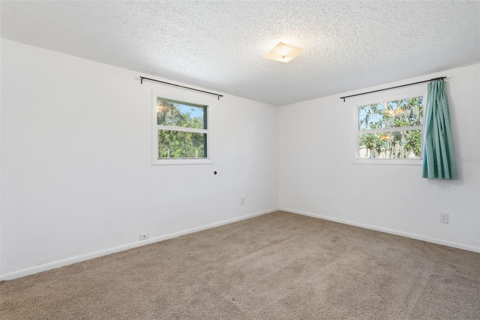 IVELMAR ESTATES - Residential