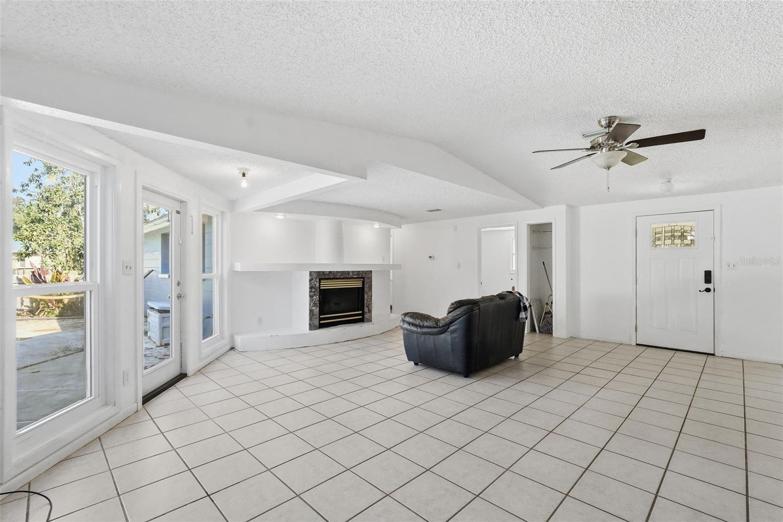 IVELMAR ESTATES - Residential