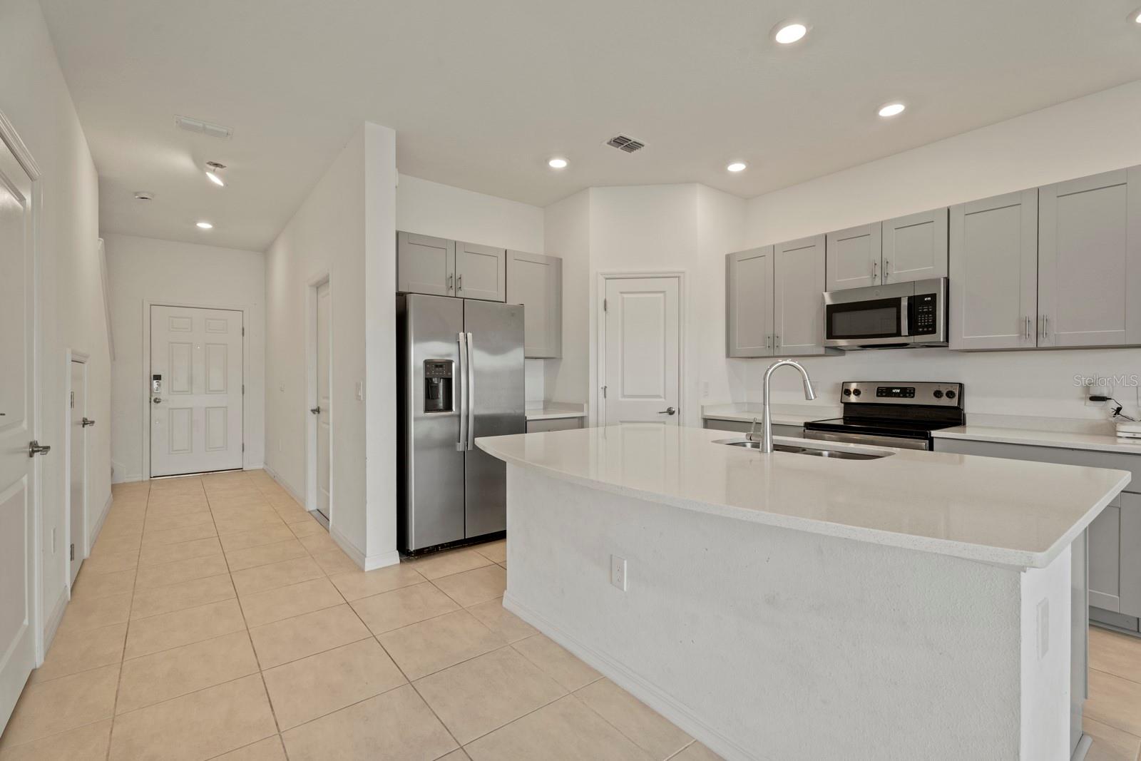 BELLALAGO POD G TOWHOMES - Residential