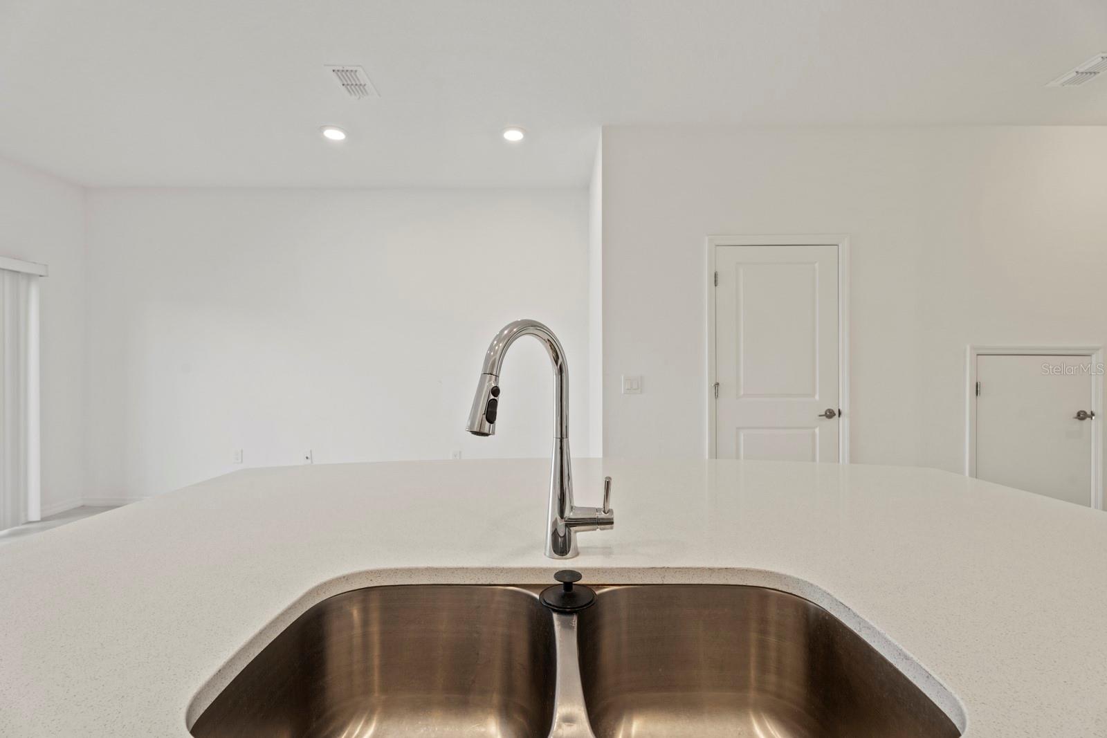 BELLALAGO POD G TOWHOMES - Residential