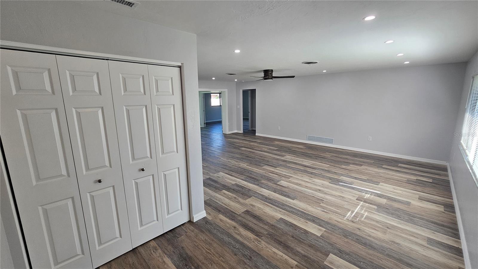 FRST LAKES COUNTRY CLUB ESTATES - Residential