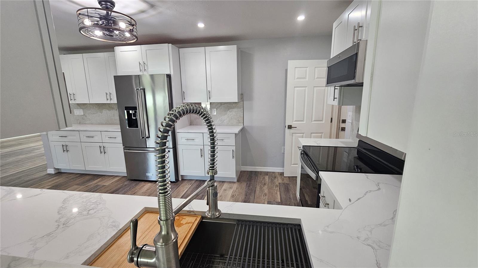 FRST LAKES COUNTRY CLUB ESTATES - Residential