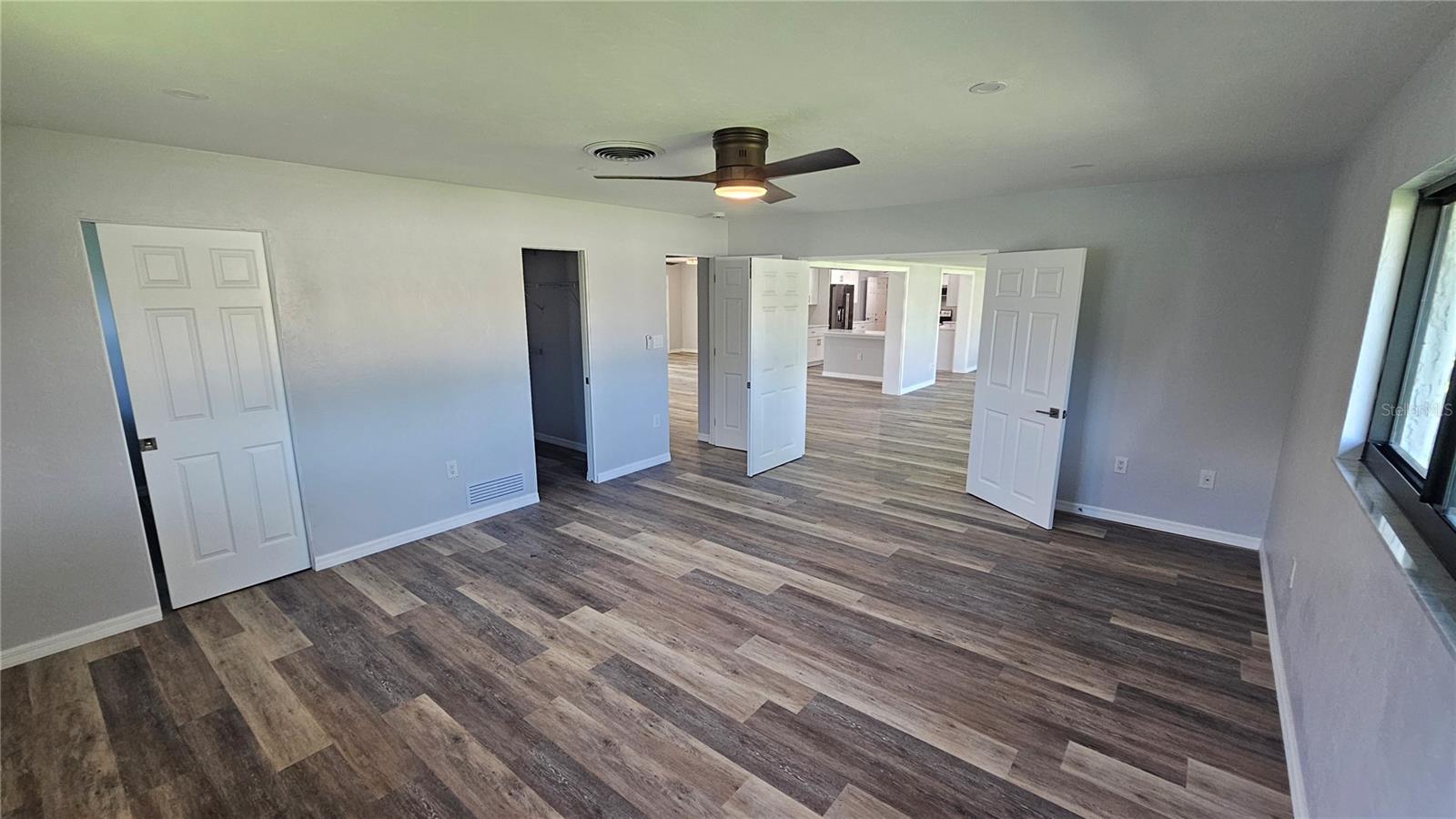 FRST LAKES COUNTRY CLUB ESTATES - Residential