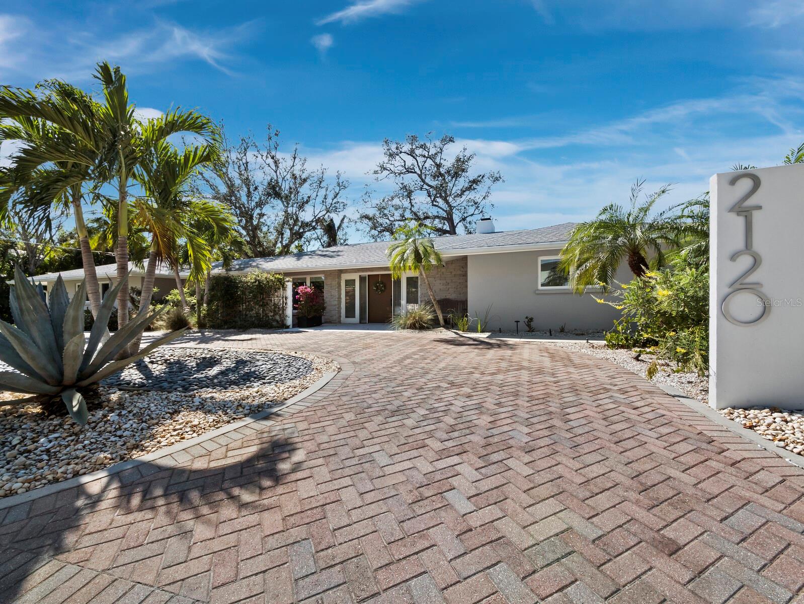 2120 ORIOLE DRIVE