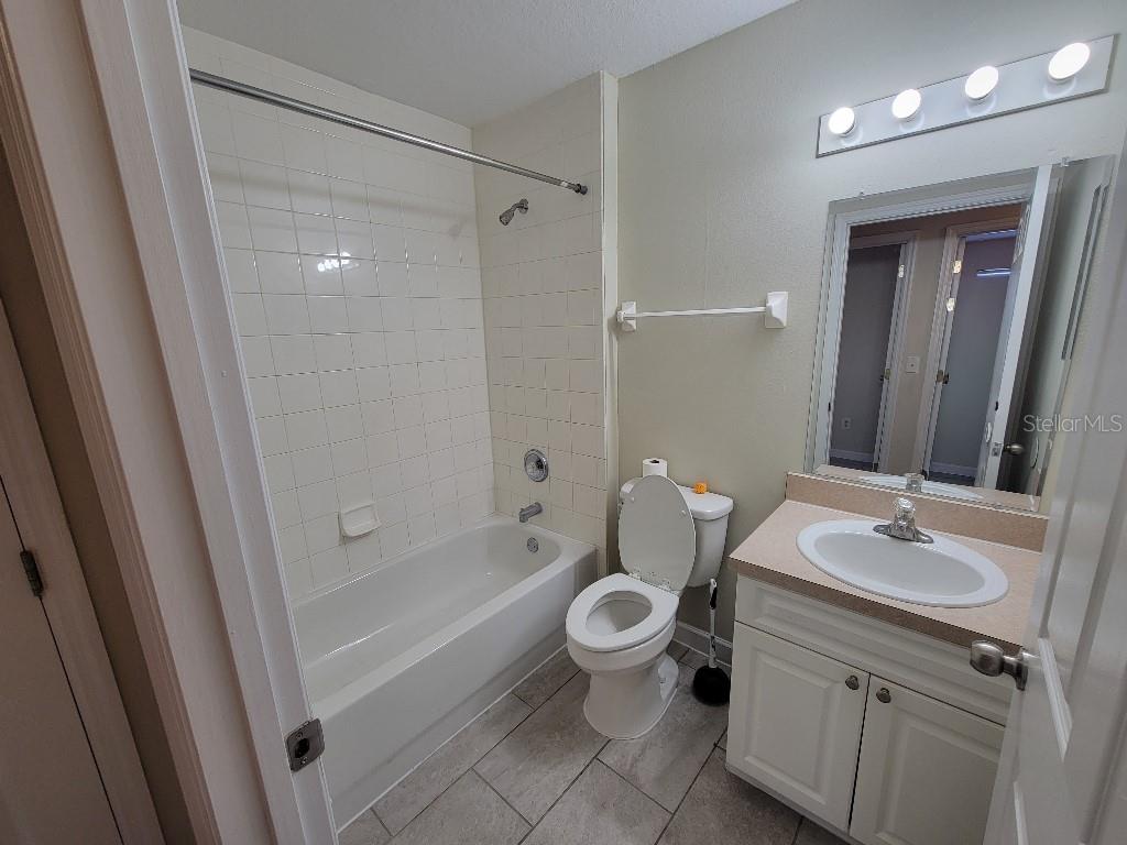 CLEAR LAKE VIEWS - Residential Income