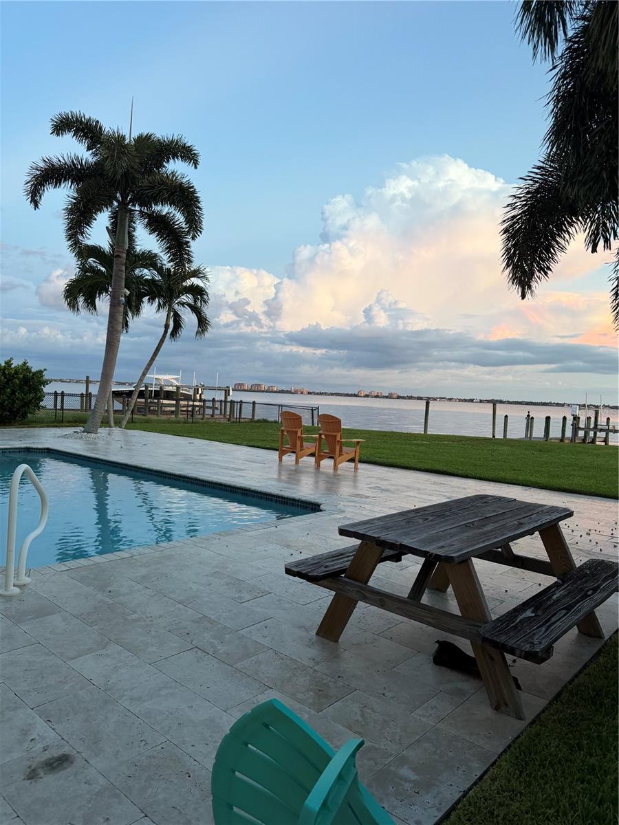 264 BAYSHORE DRIVE