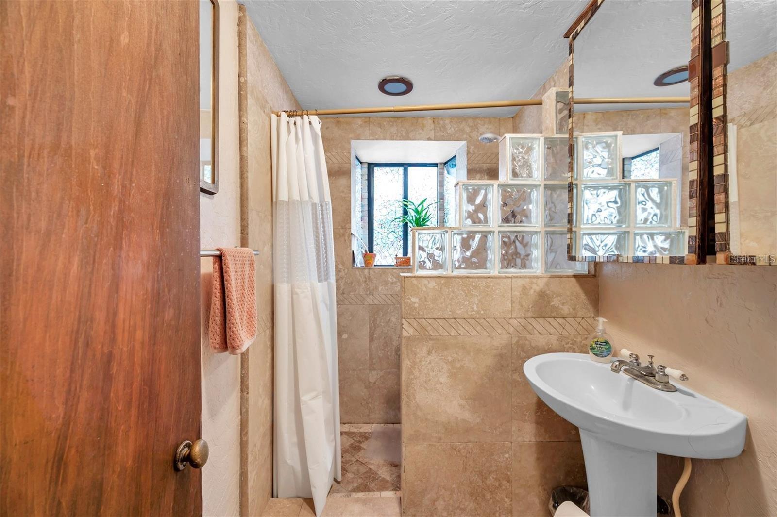 VETERAN PARK - Residential