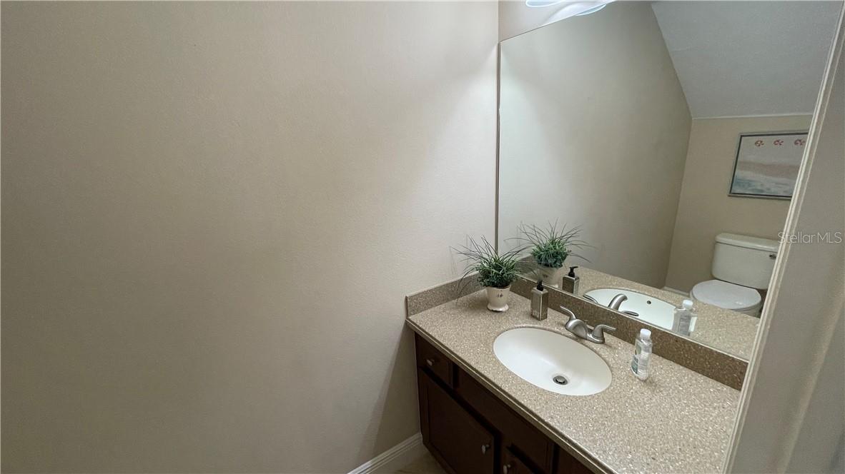 PALMA SOLA TRACE CONDO OR2185/736 - Residential Lease