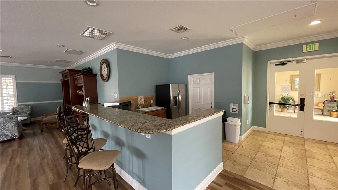 PALMA SOLA TRACE CONDO OR2185/736 - Residential Lease