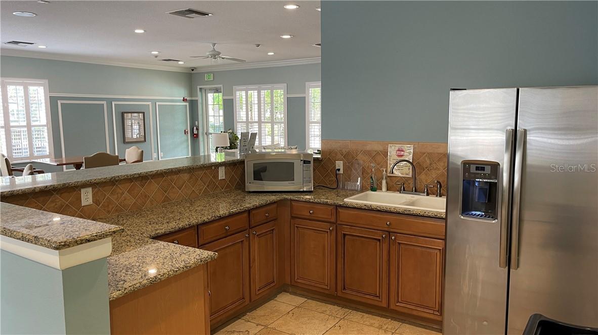 PALMA SOLA TRACE CONDO OR2185/736 - Residential Lease