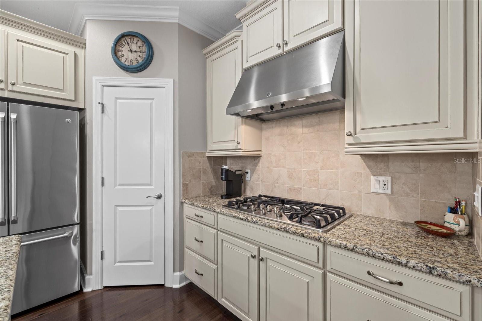 ESPLANADE PH II - Residential