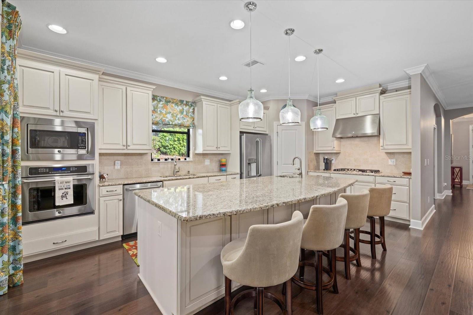 ESPLANADE PH II - Residential