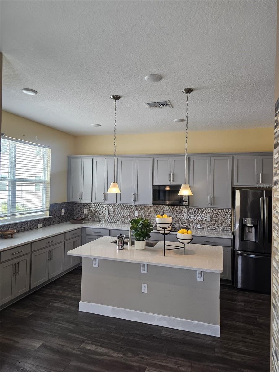 AVALON TWNHMS - Residential