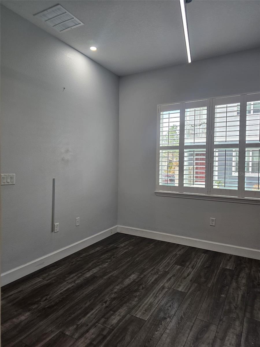 AVALON TWNHMS - Residential