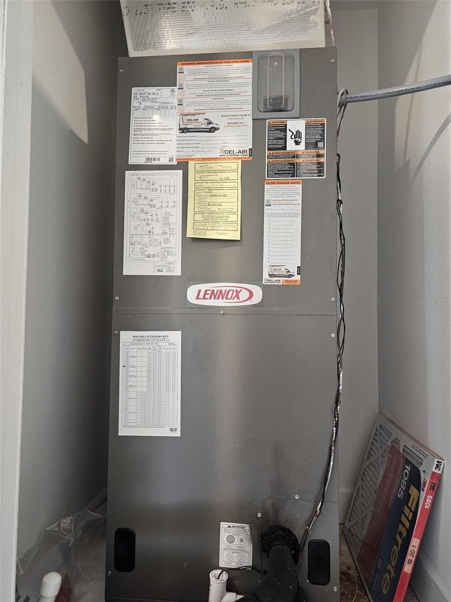 AVALON TWNHMS - Residential