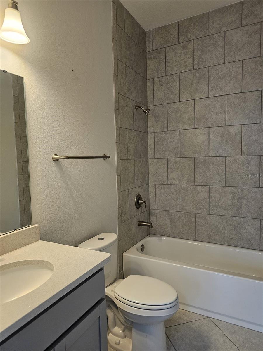 AVALON TWNHMS - Residential