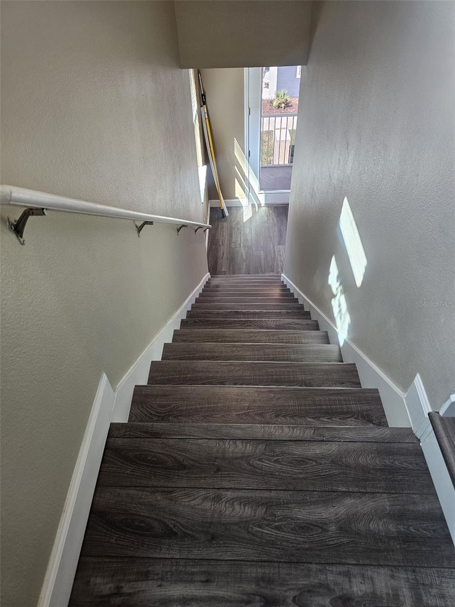 AVALON TWNHMS - Residential