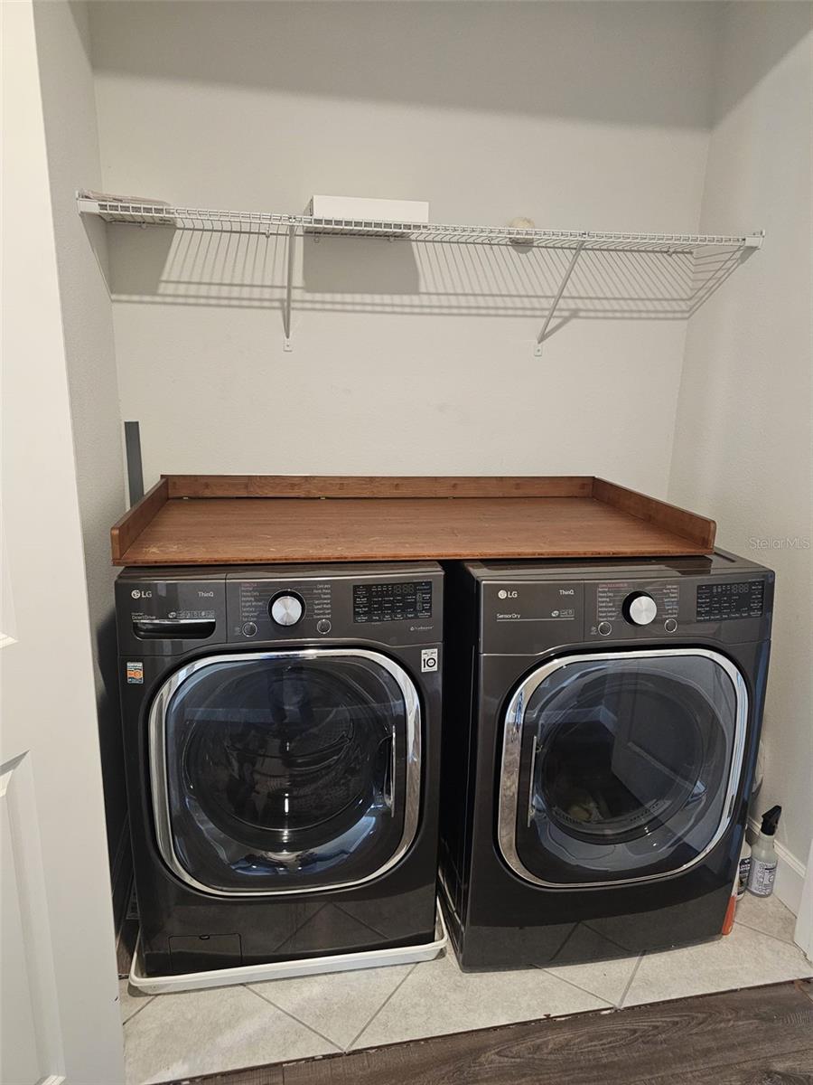 AVALON TWNHMS - Residential