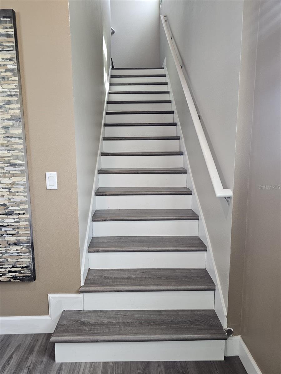 AVALON TWNHMS - Residential