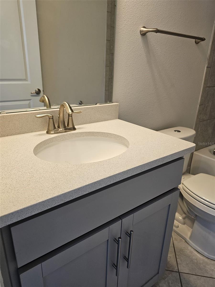 AVALON TWNHMS - Residential