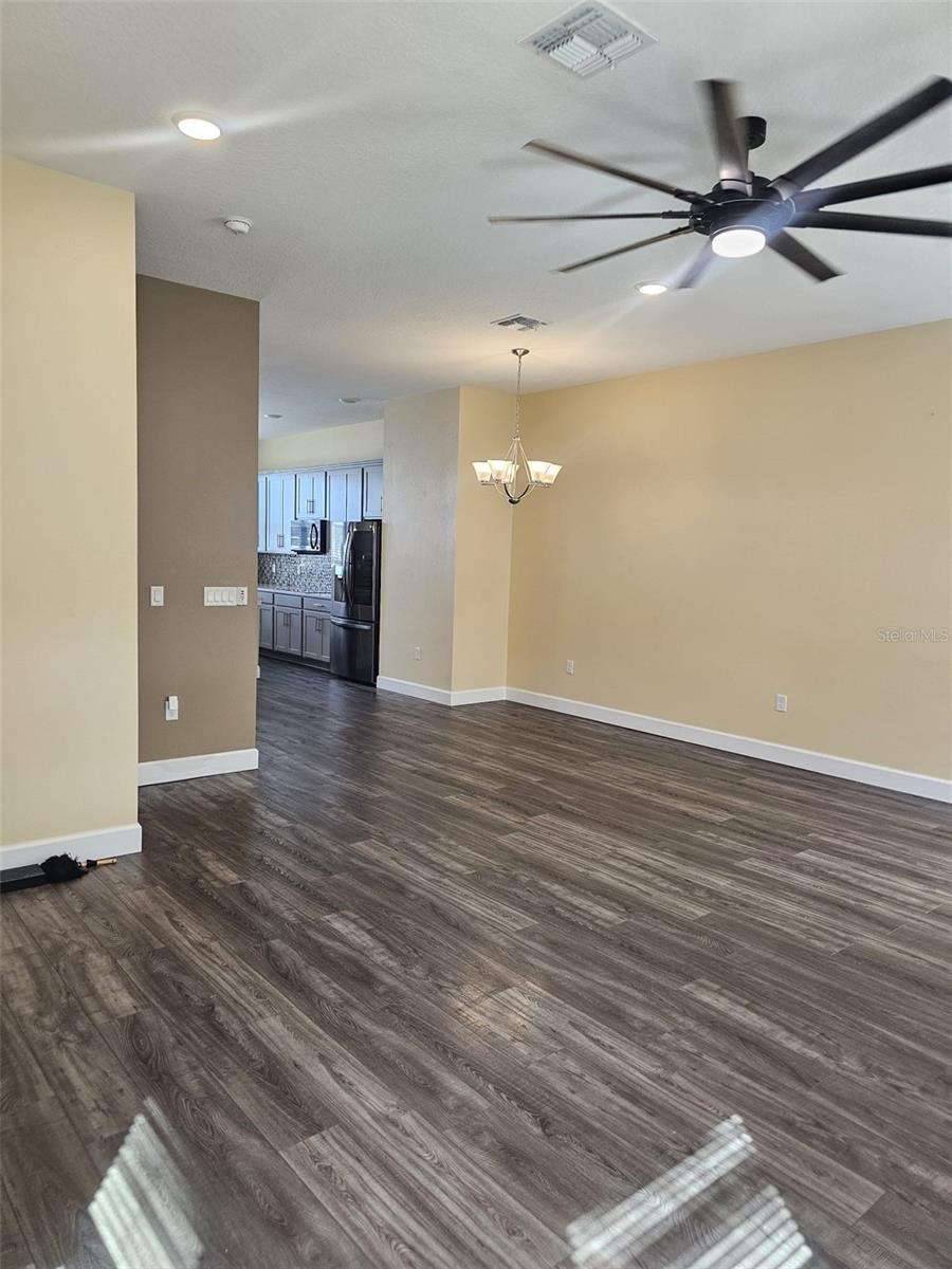 AVALON TWNHMS - Residential