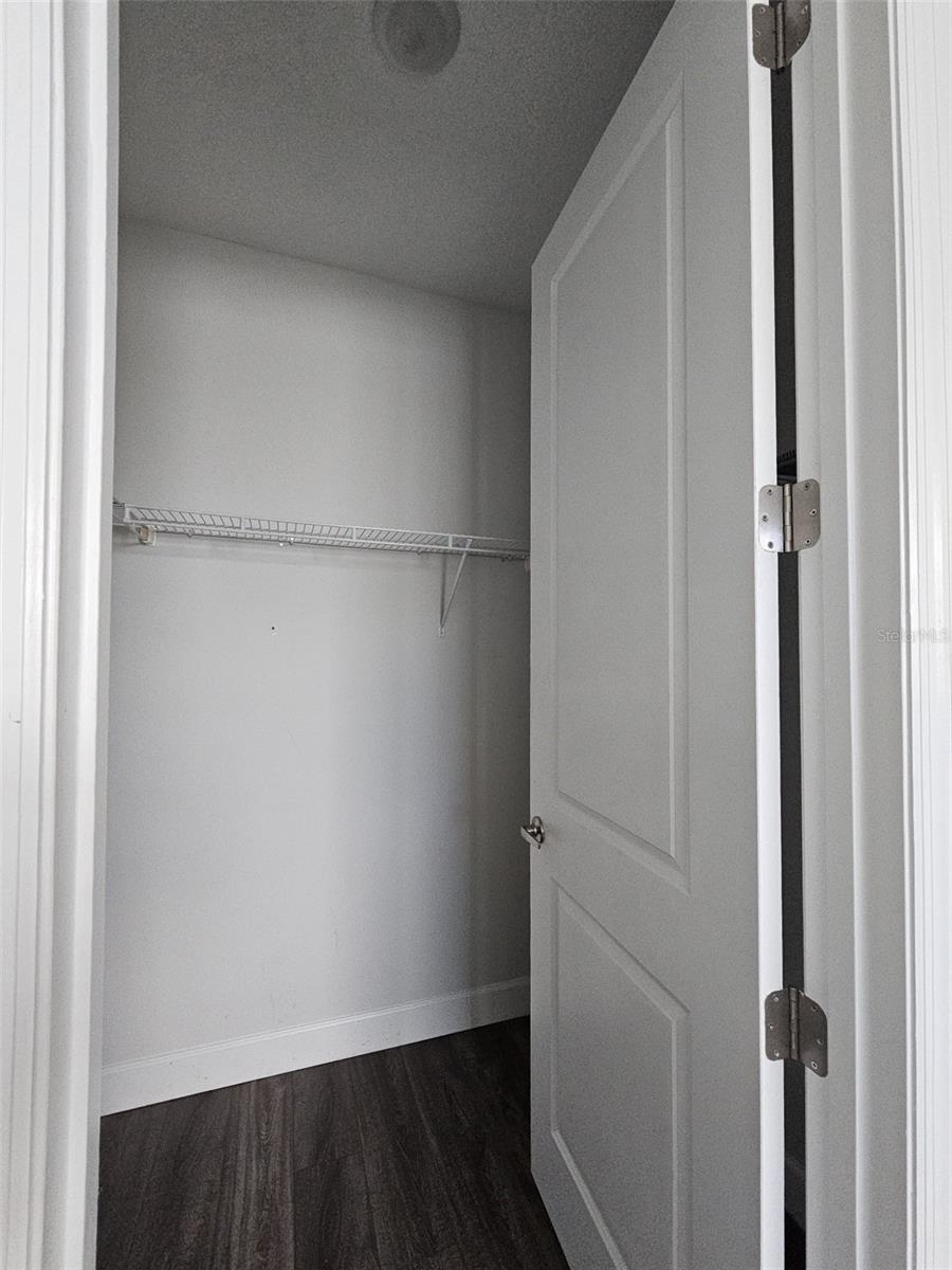 AVALON TWNHMS - Residential