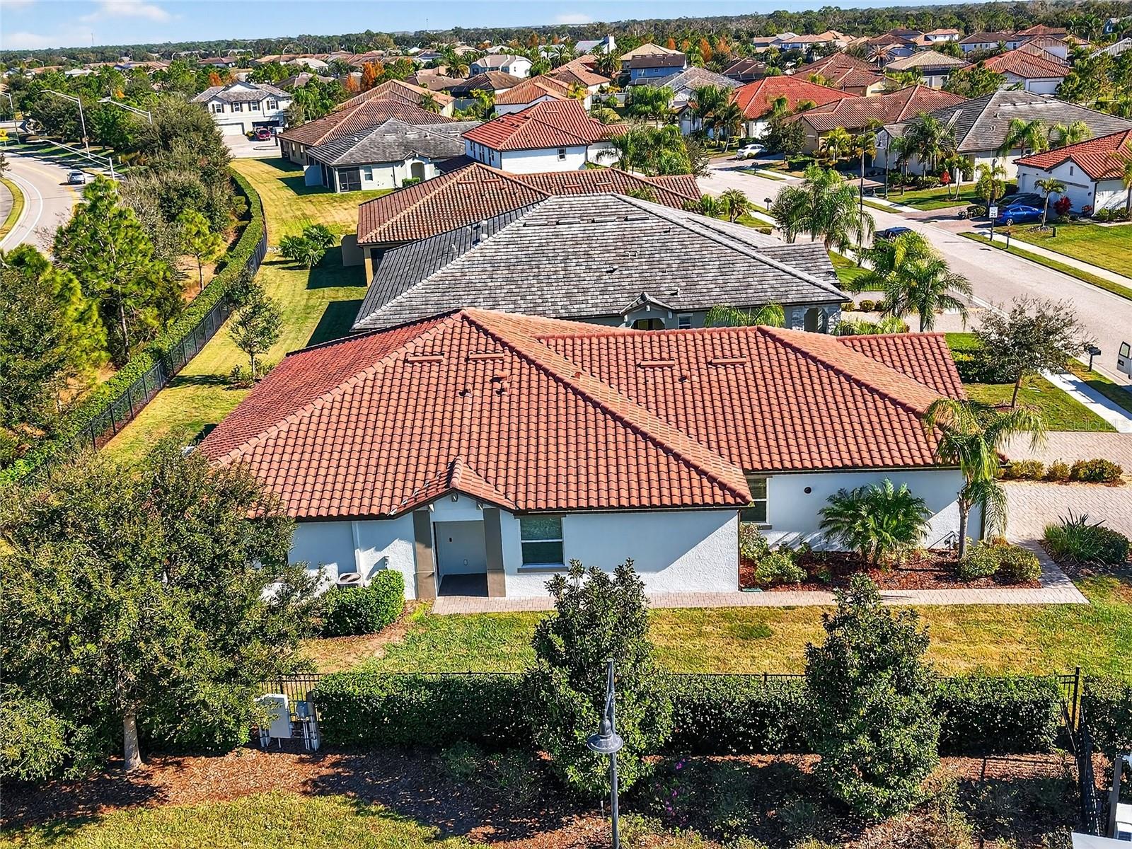 ARBOR GRANDE - Residential