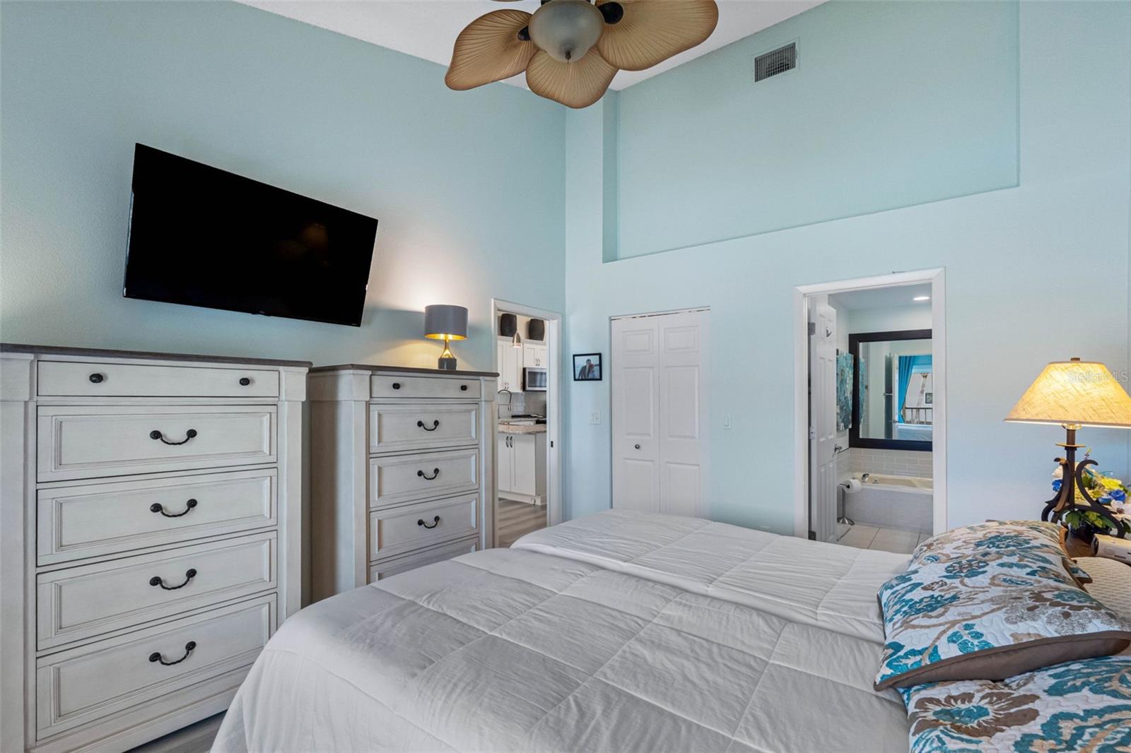 SUN KETCH CONDO - Residential