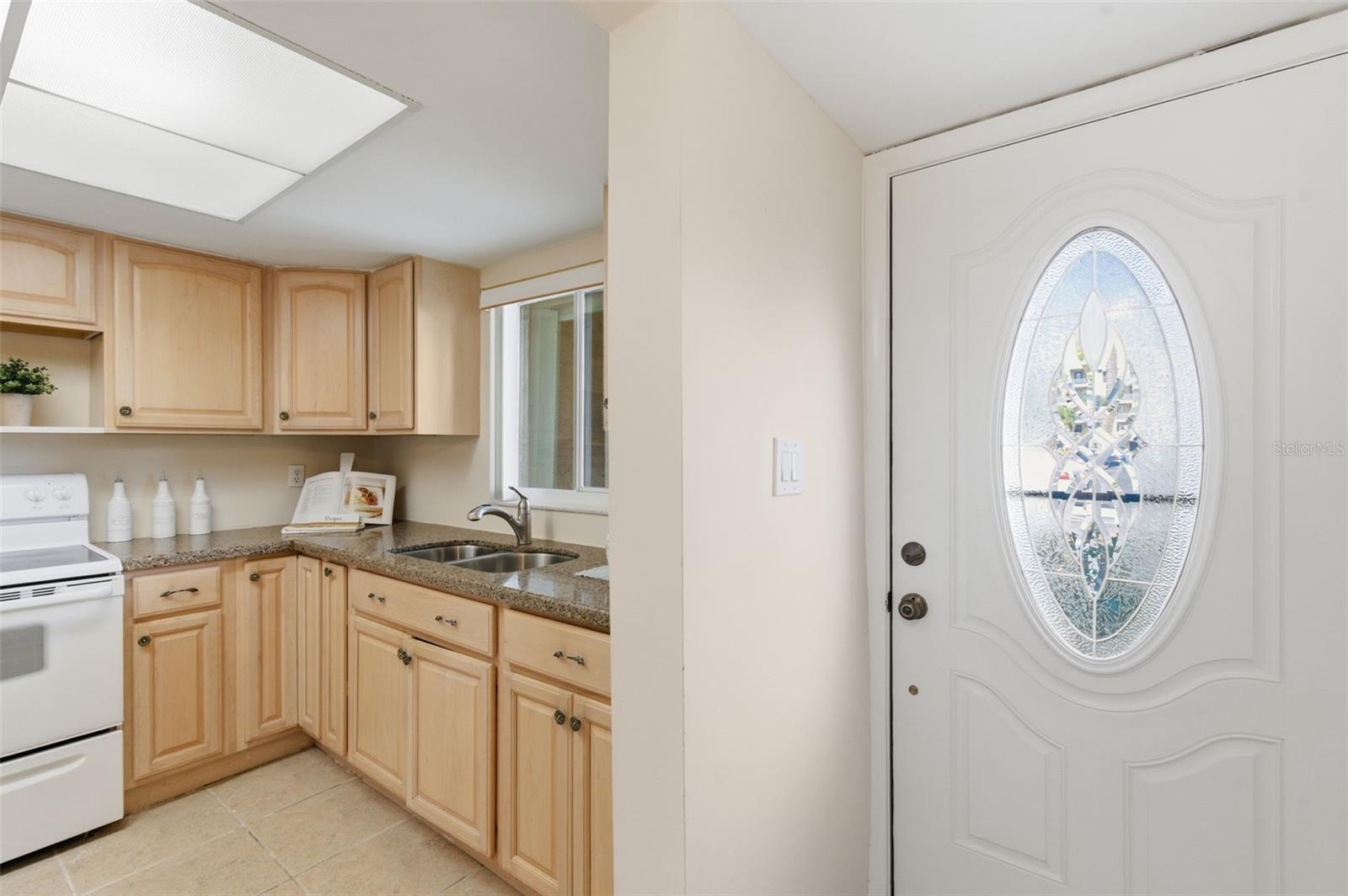 BAYSHORE ON THE LAKE APTS II SEC 3 - Residential