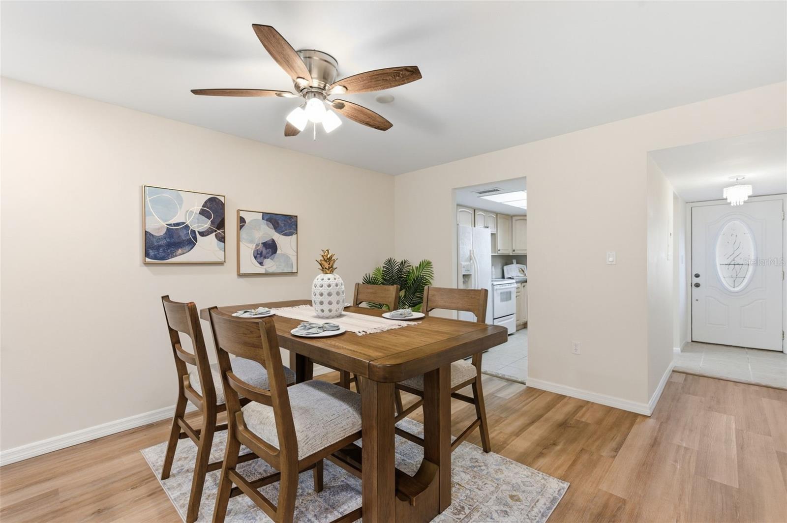 BAYSHORE ON THE LAKE APTS II SEC 3 - Residential