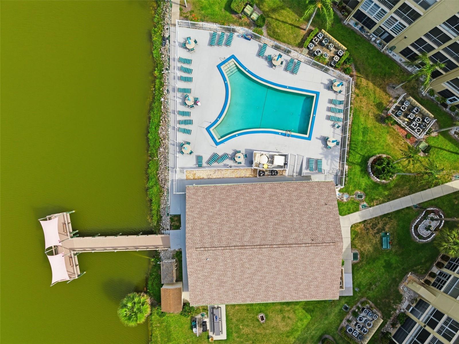 BAYSHORE ON THE LAKE APTS II SEC 3 - Residential